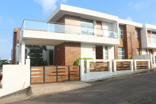 لوكس لوفت فيلا