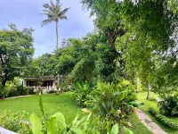 Treeya Lanta Các khách sạn gần Thung Yee Pheng Mangrove Forest