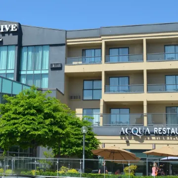 Executive Suites Hotel & Conference Center, Metro Vancouver