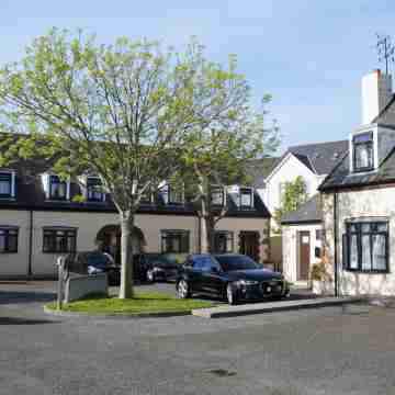 The Uplands Apartments Hotel Exterior