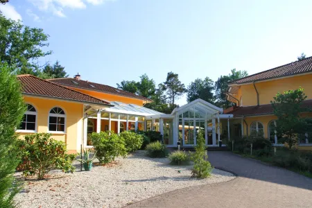 Hostellerie Bacher Отели в г. Бексбах