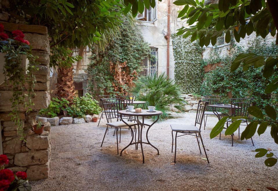 Hotel Villa Split Heritage Hotel, Exterior, Garden