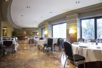 Hotel Tres Reyes Pamplona - Bãi đậu xe