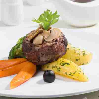 Hotel Santika Gresik Dining/Meeting Rooms