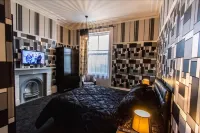The Carlton Hotel