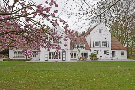 B&B Domein Rodin Отели рядом с достопримечательностью «De Kabouterberg»