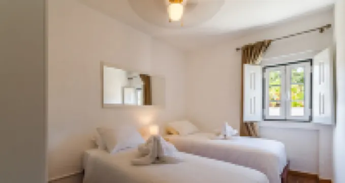 昆塔薩達德飯店 住宿飯店