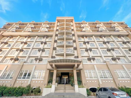 Sotogrande Neopolitan Hotel Отели рядом с достопримечательностью «Iglesia Ni Cristo Lokal Ng Templo Central»