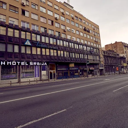 Hotel Srbija Garden Ex Garni Отели рядом с достопримечательностью «Белградские сплавы»