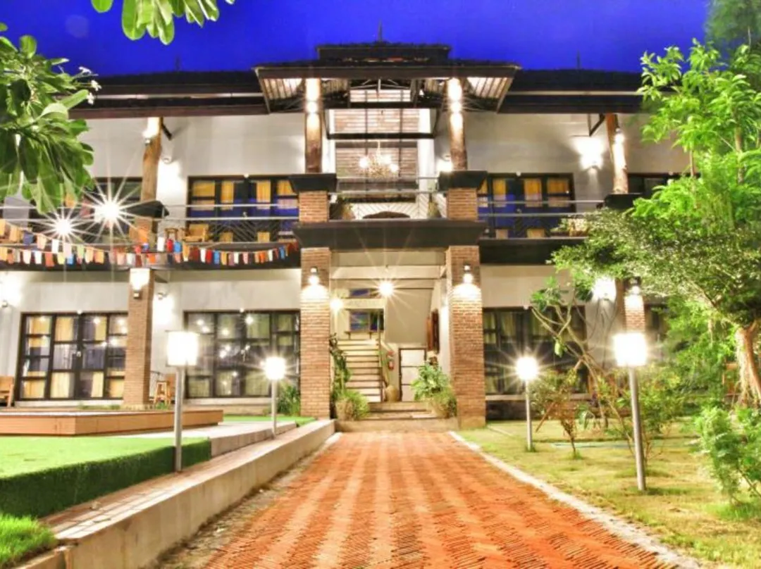 Above The Sea Guesthouse - Mae Sariang District
