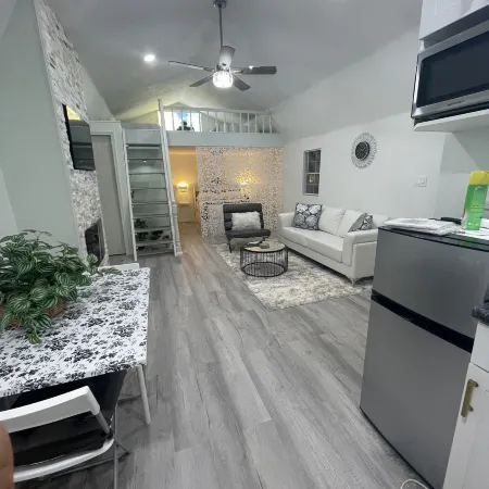 The Tiny Cottage in the Springs/ Central FL