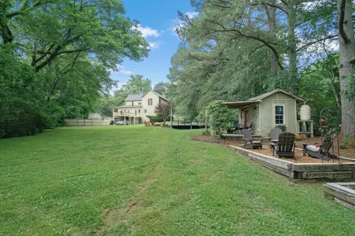 French Farmhouse-Leipers Fork- Countryside -Views!