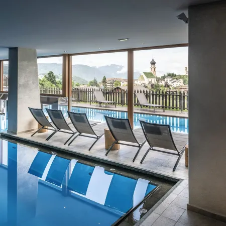 Hotel Emmy - Five Elements