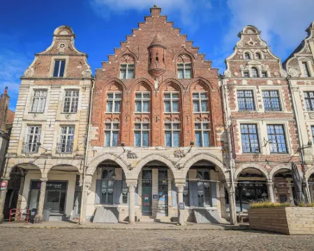 Hôtel les Trois Luppars Hoteles en Arrás