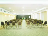 Tropical Barra Hotel โรงแรมใกล้หาด Joatinga Beach