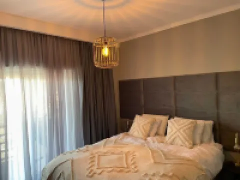 Sunset View KING Bedroom Hotels in Almada
