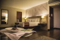 Aku Hotels