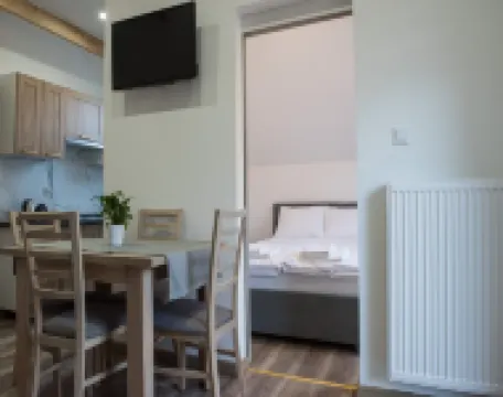 Comfortable, Convenient Apartment, Pool Included