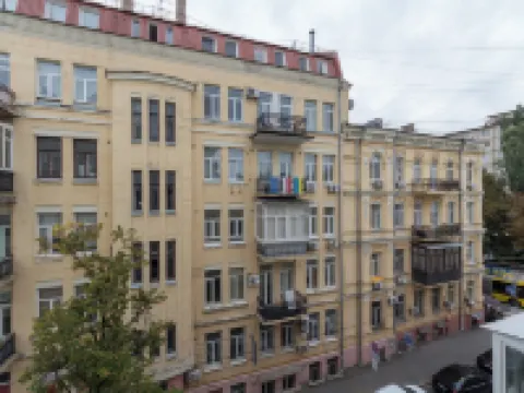 Central Dayflat Apartments Hotels near St. Michael's Golden-Domed Monastery