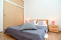 Cozy apartment with shared pool Hotels in Fazana