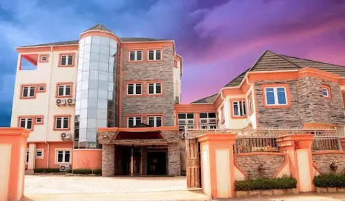 Hotel de Currency Hotels in Ota