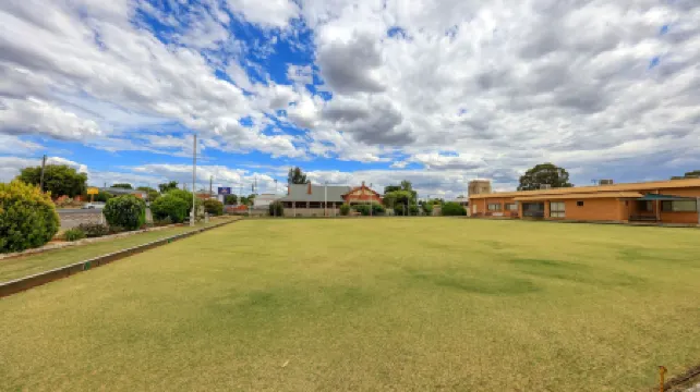 Golden Peak Motel PeakHill