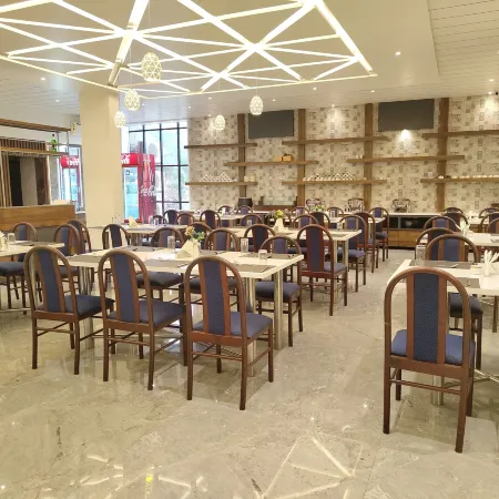 Lion Lords Inn Rajula