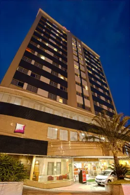 Ibis Florianopolis Các khách sạn gần Escape One