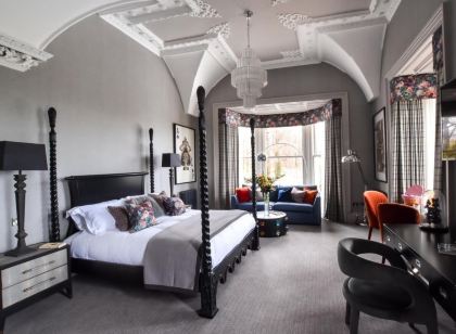The Meadowpark Bar, Kitchen & Rooms
