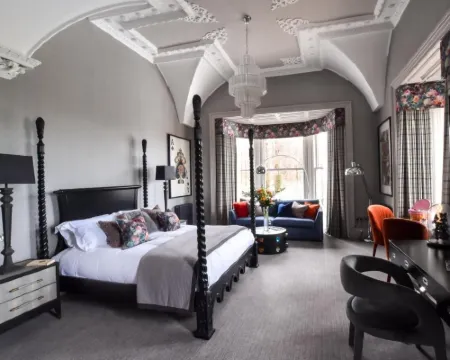 The Meadowpark Bar, Kitchen & Rooms Hotels in Stirling