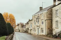 The Falcon Inn - 4-Star