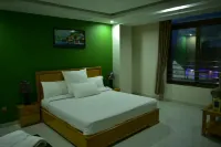 로열 컨티넨탈 호텔 브랜치 2  호텔