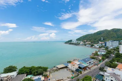 Cozzy Seaview Apartment Các khách sạn ở 