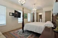 Boots & suits lakehouse getaway Hotels in Crisp County