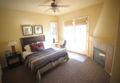 Semi-private 3BR Villa! Across from Main Pool @ Legacy Villas110468 워싱턴 파크 쇼핑센터 주변 호텔
