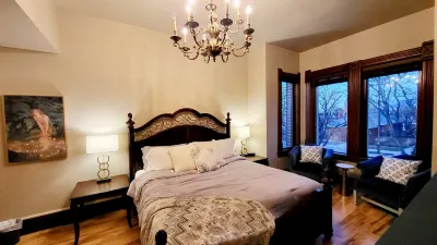 Charming historical apartment in the heart of down town art district of Ogden 베우스 트레일헤드 공원 주변 호텔