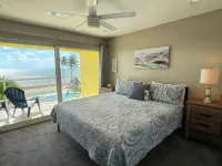 Attention Large Groups! 14Bd/10BTH Home Comfortably Accommodates up to 30!