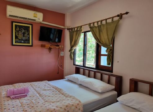 สวัสดีสีชัง รีสอร์ท