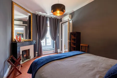 Casa Roma Montpellier Bed&Breakfast Chambres D hôte Отели рядом с достопримечательностью «Antigone»