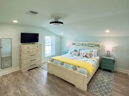 Red Drum 5/4.5 With Pool and Hot Tub