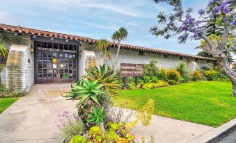 Cozy Carpinteria Apartment Walkable Location