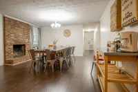 Spacious Family Paradise with Arcade Fun & Firepit