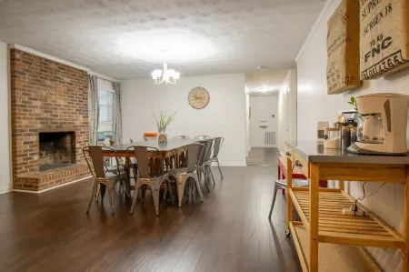 Spacious Family Paradise with Arcade Fun & Firepit