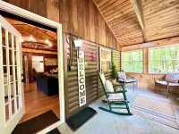 Log Cabin w/ Farm Animals & Firepit 20 Mins to Hershey & 4 Mins to Lake!