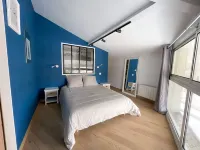 Seafront apartment on the Marina de Cassy Hotels in Lanton