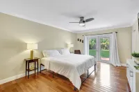 Palm Tree Paradise House with Private Pool! Hotels near Central Broward Park & Broward County Stadium