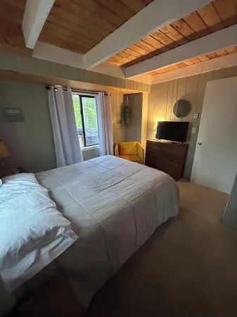 4 Season Lakeview Chalet in The Hideout Gated Community!