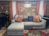 Charming 2-bedroom country house with AC, WiFi in Winter Haven