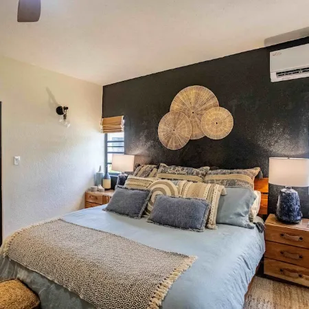 Luxury 2-bedroom villa - Award Winning - Best Views on the Island - 3 AC Units