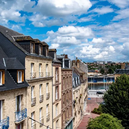 Dieppe Atypical duplex in the heart of town